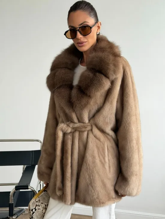 Шуба норковая с воротником куница - летучая мышь