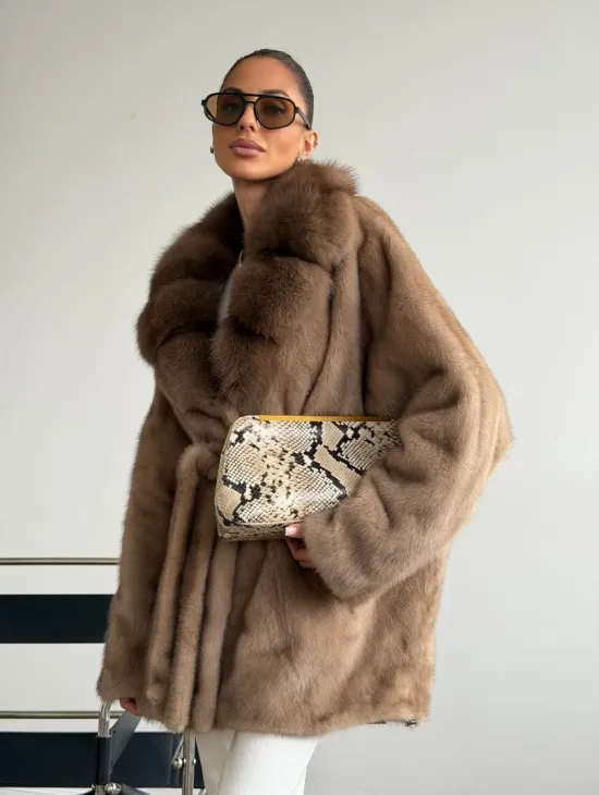 Шуба норковая с воротником куница - летучая мышь