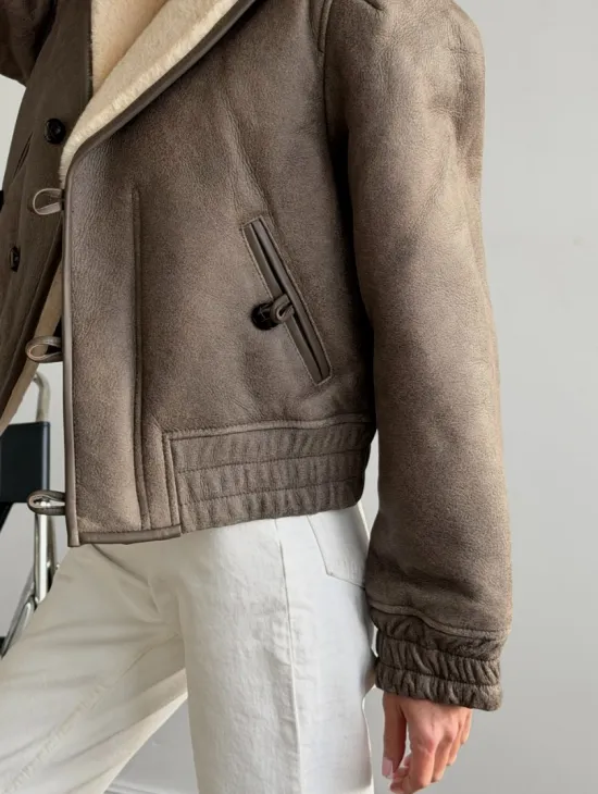 Короткая дубленка - воротник шаль