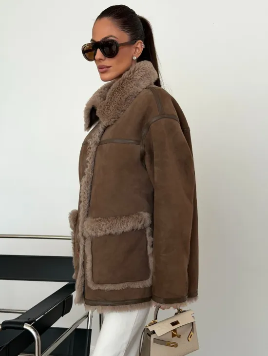 Коричневая замшевая дубленка на мехе тиградо