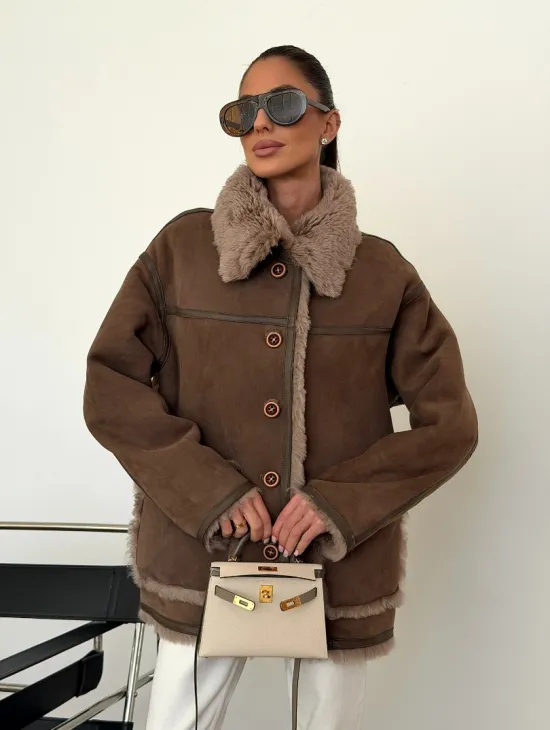 Коричневая замшевая дубленка на мехе тиградо