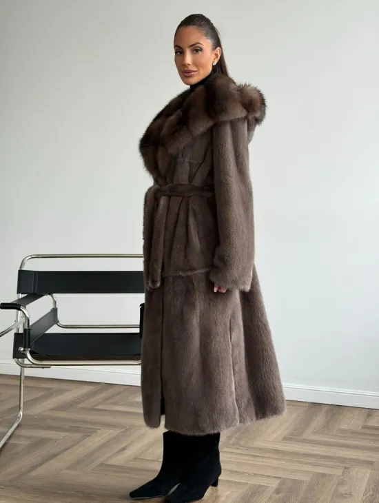 Шуба норковая длинная с капюшоном
