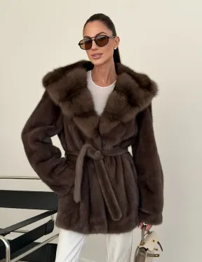 Коричневый норковый полушубок с мехом куницы