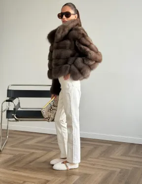 Короткая шуба из куницы - цвет трюфель