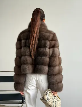 Короткая шуба из куницы - цвет трюфель