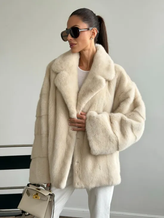 Женский норковый полушубок