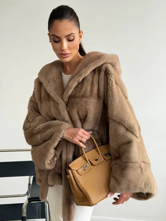 Норка пастель с капюшоном - летучая мышь