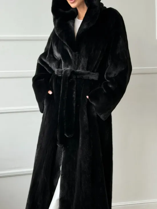 Чёрная норковая шуба модель «кимоно» с капюшоном кобра