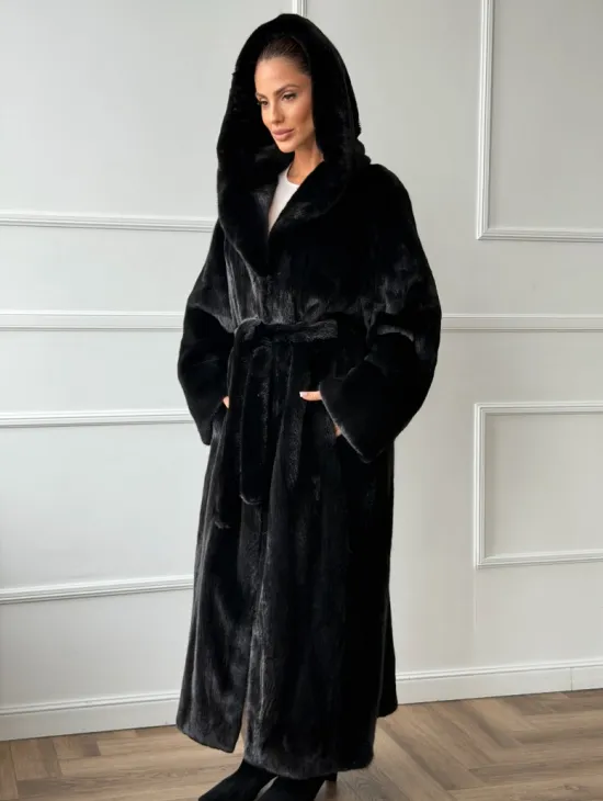 Чёрная норковая шуба модель «кимоно» с капюшоном кобра