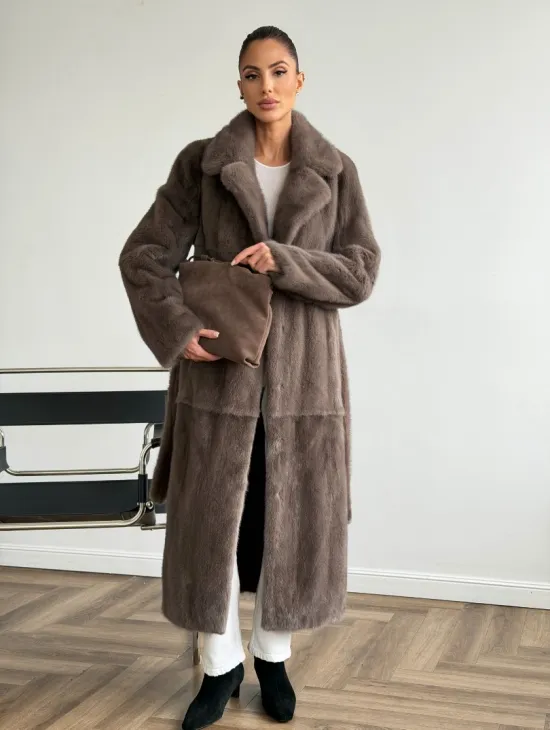 Прямая норковая шуба с поясом