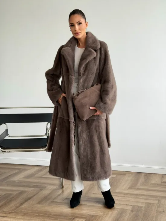 Прямая норковая шуба с поясом