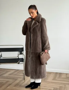 Прямая норковая шуба с поясом