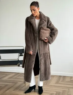 Прямая норковая шуба с поясом