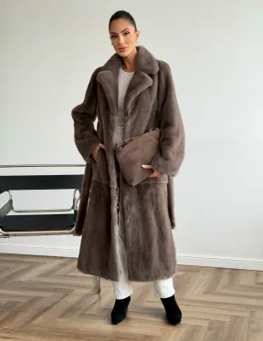 Прямая норковая шуба с поясом