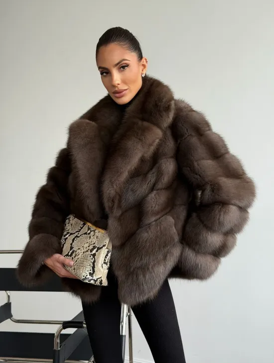Шуба из куницы с английским воротником