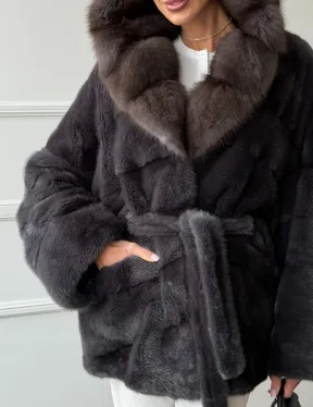Графитовая шуба с капюшоном из куницы