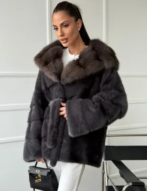 Графитовая шуба с капюшоном из куницы