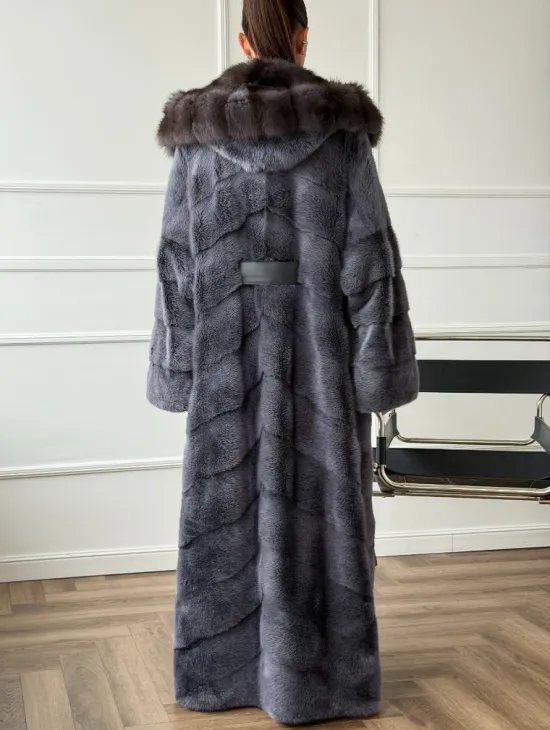 Длинная норковая шуба в пол с капюшоном куница