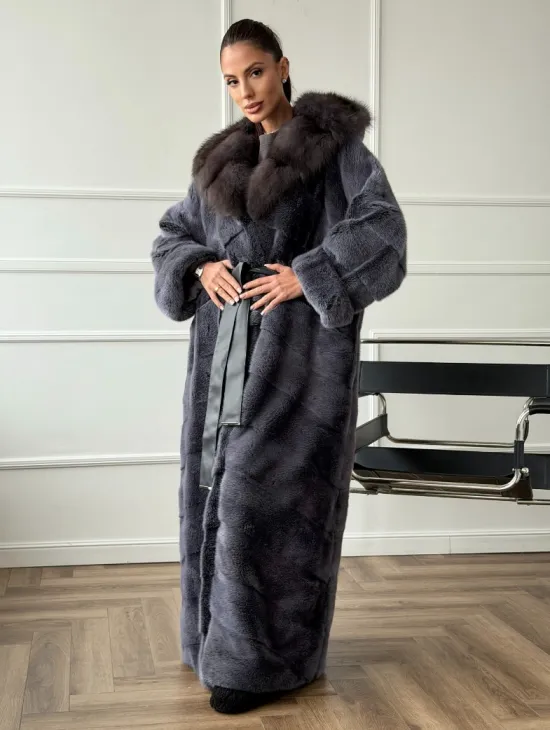 Длинная норковая шуба в пол с капюшоном куница