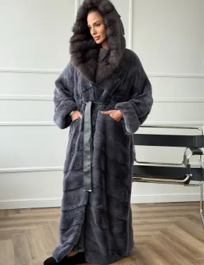 Длинная норковая шуба в пол с капюшоном куница