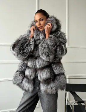 Шуба из меха чернобурки с капюшоном - серая