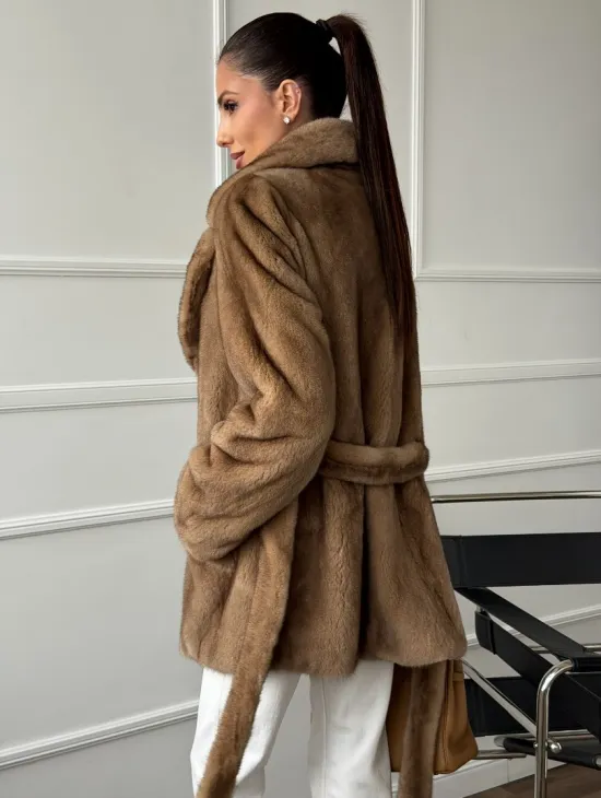 Полушубок норковый пастель с меховым поясом