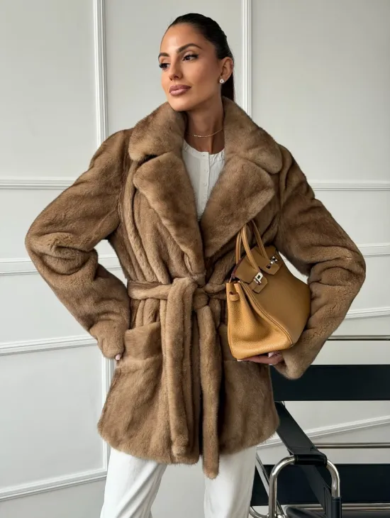 Полушубок норковый пастель с меховым поясом