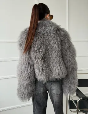 Серая шубка из меха ламы