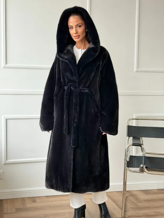 Шуба из норки BLACKGLAMA  с капюшоном в роспуск