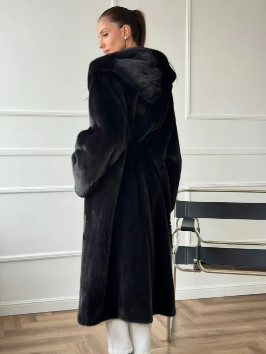 Шуба из норки BLACKGLAMA  с капюшоном в роспуск