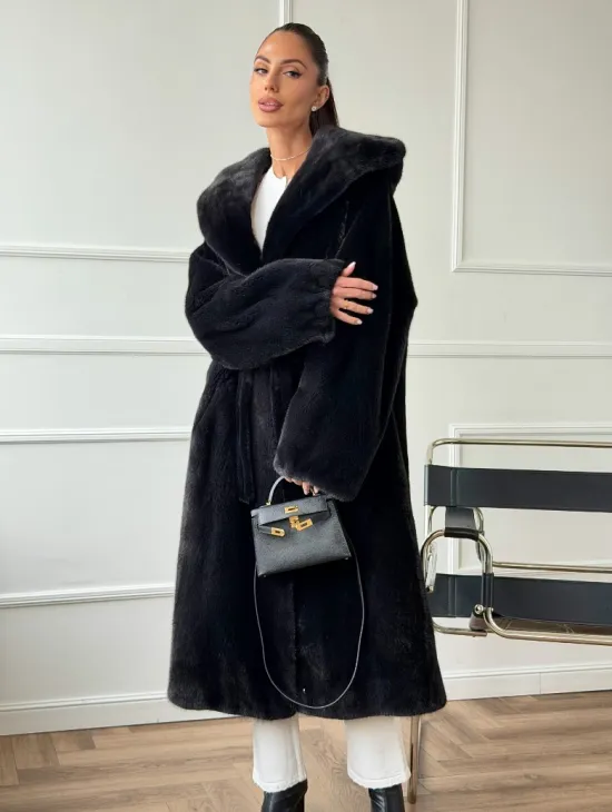 Шуба из норки BLACKGLAMA  с капюшоном в роспуск