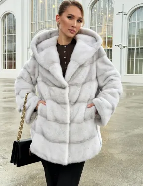 Белая норковая шуба с капюшоном - автоледи