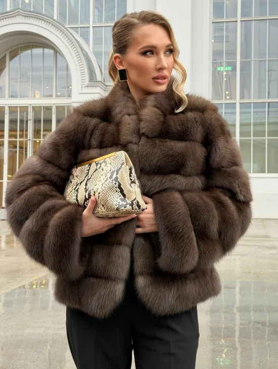 Меховой жакет из куницы