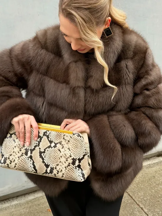 Меховой жакет из куницы