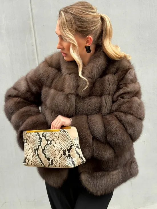 Меховой жакет из куницы