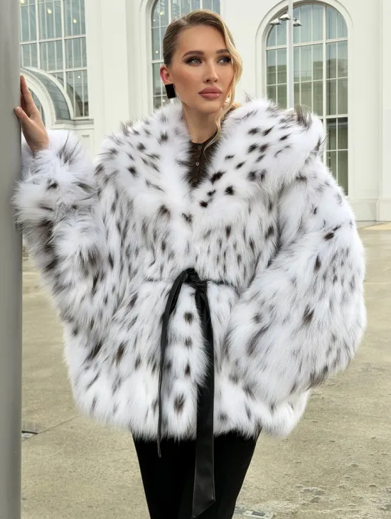 Шуба из лисьего меха под рысь с капюшоном