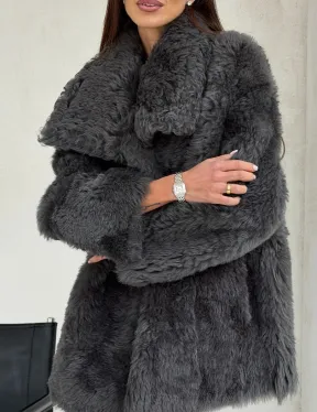 Серая дубленка из тиградо