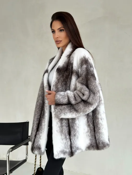 Белая шуба из норки крестовки