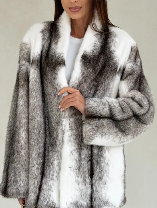 Белая шуба из норки крестовки