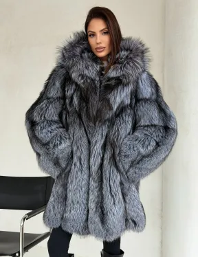 Шуба из натурального меха чернобурки с капюшоном