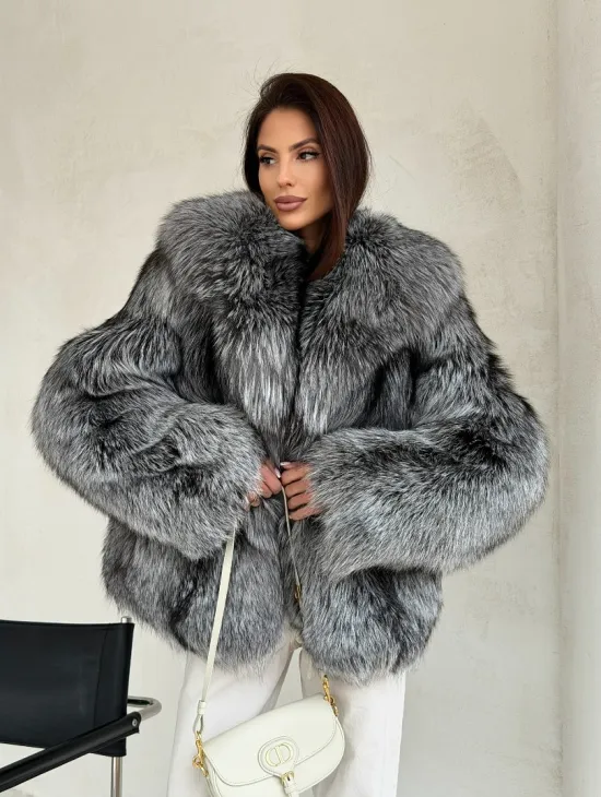 Полушубок из чернобурой лисы