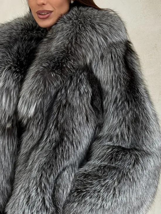 Полушубок из чернобурой лисы