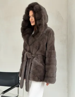 Меховой норковый полушубок с капюшоном куница