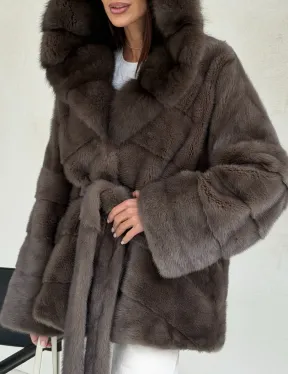 Меховой норковый полушубок с капюшоном куница