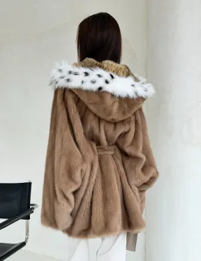 Шуба норковая пастель в роспуск с капюшоном под рысь