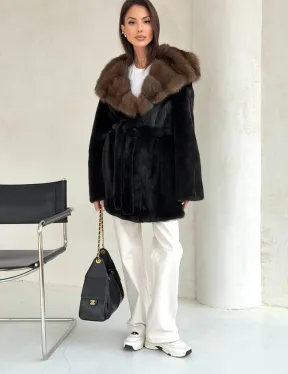 Черная шуба в роспуск с капюшоном соболь