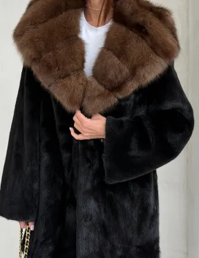 Черная шуба в роспуск с капюшоном соболь