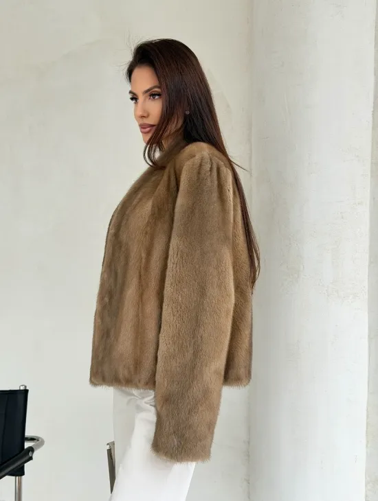 Укороченная шуба из натурального меха норки - пастель