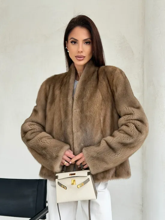 Укороченная шуба из натурального меха норки - пастель