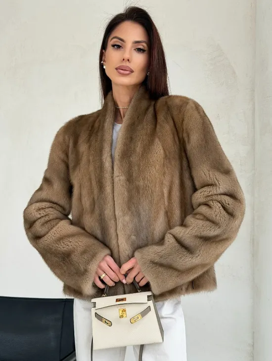 Укороченная шуба из натурального меха норки - пастель